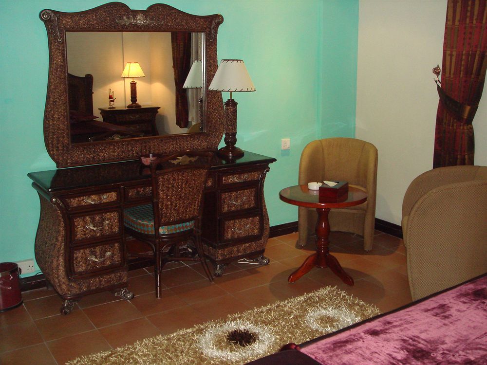 Blue Pearl Hotel & Apartments Dar es Salaam Bagian luar foto